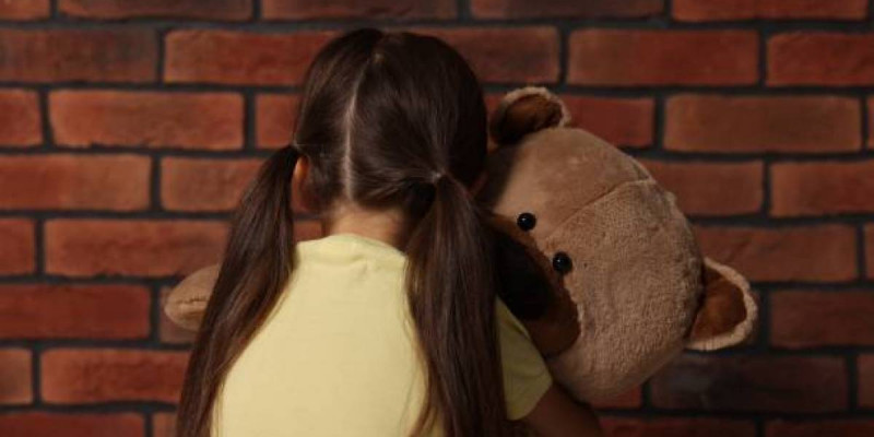 Алматы облысында жасөспірім 12 жастағы қызды қорлаған