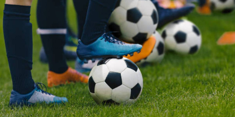 Астанада футболшыны матч кезінде тонап кеткен