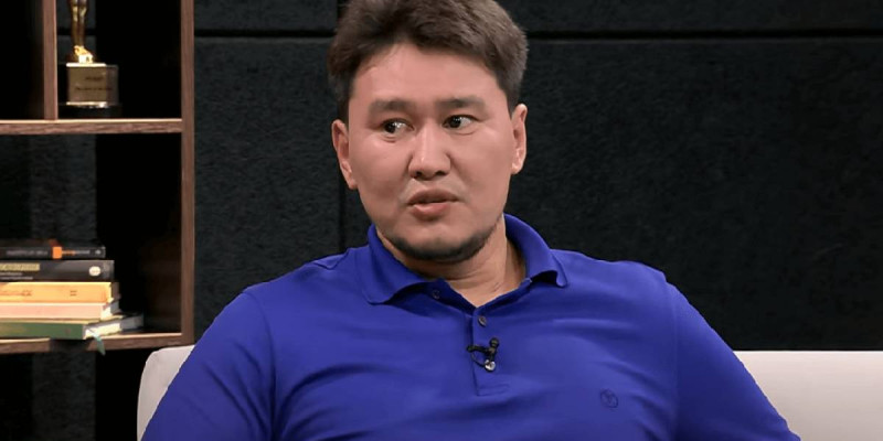 "Үйінде тұрып, шайын іштім": Жахан Отарғалиев Мөлдір Мұқановадан кешірім сұрады