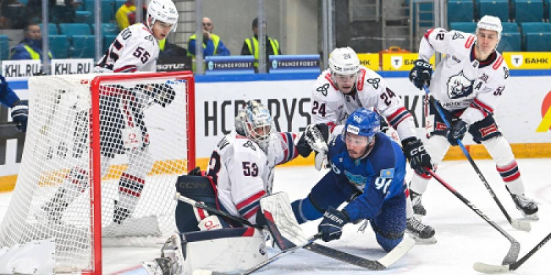 ҚХЛ: «Барыс» өз алаңында «Нефтехимиктен» жеңілді