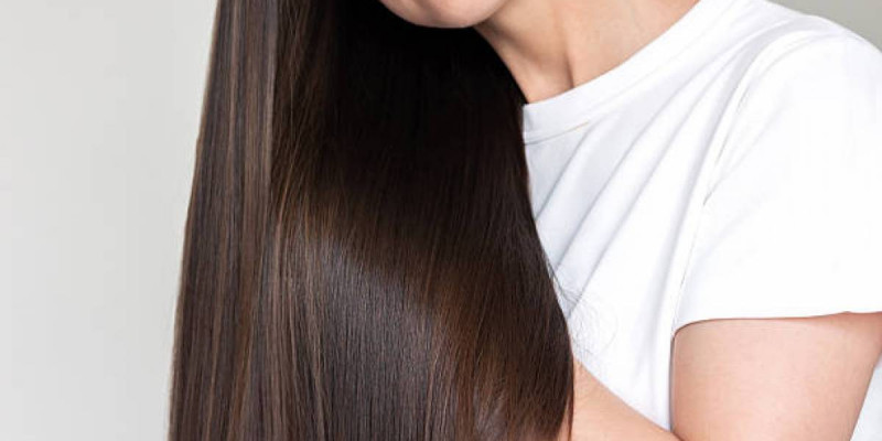 Түзу әрі жылтыр шаш әйелді жас әрі әдемі етіп көрсетеді – ғылыми зерттеу