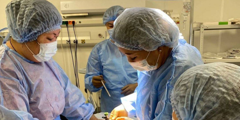 Атырау облысында дәрігерлер 32 жастағы әйелден 155 келі киста алды