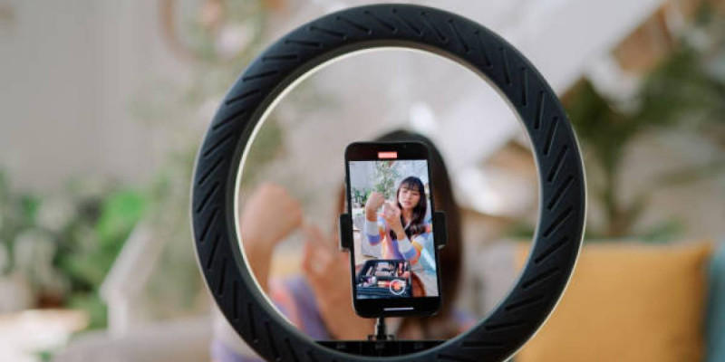 Зерттеу: тым тартымды адамдарға жұрт азырақ сенеді