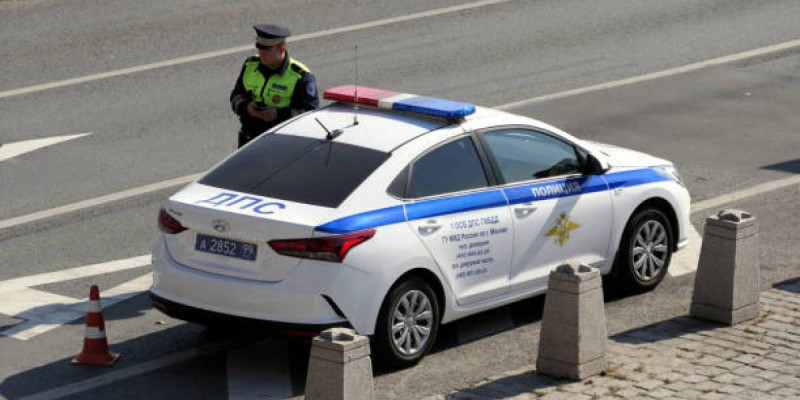 Ақтөбеде 100 мың теңге пара алған жол полицейі 7 жылға қамалды