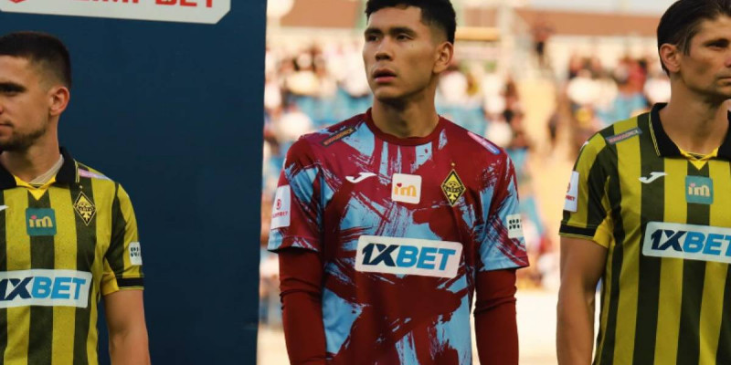 Атырауда Темірлан Анарбековтің автографы қойылған доп 12 млн теңгеге сатылды