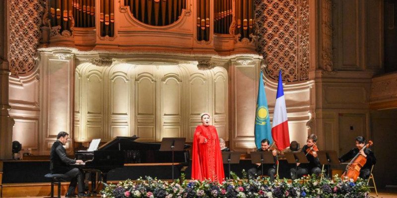 Майра Мұхамедқызы Парижде жеке концерт берді