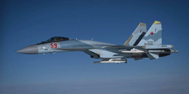 Президенттің ұшағын шекарадан Ресейдің Су-35 ұшақтары қарсы алды (ВИДЕО)