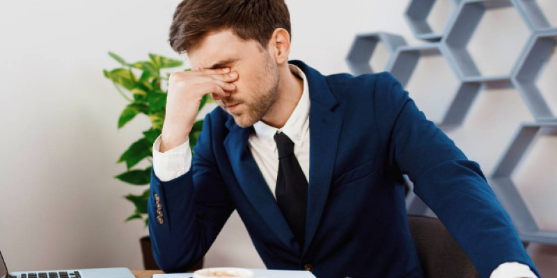 Елімізде депрессияға ұшыраған қызметкерлер екі ай жұмыстан босатылады