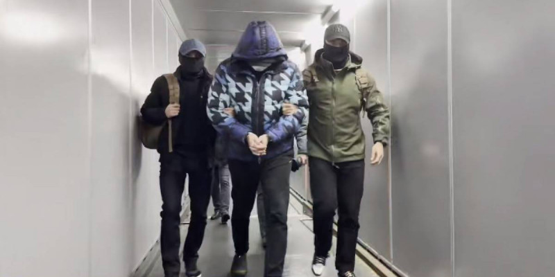 Адам өлтірді деген күдікті Литвадан экстрадицияланды