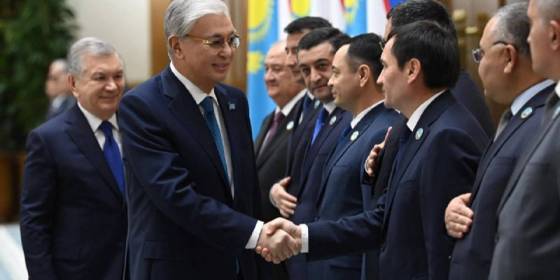 Өзбекстанда Қасым-Жомарт Тоқаевты ресми қарсы алу рәсімі өтті
