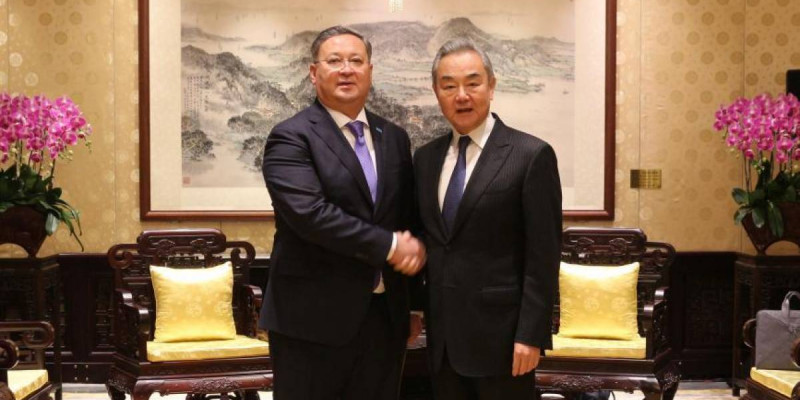 Қазақстан ме Қытай арасындағы сауда-экономикалық ынтымақтастықтың негізгі мәселелері талқыланды