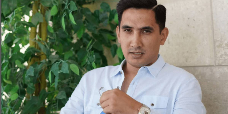 "Блогердің апасы садақа сұрап жүр": Қайырымдылықпен айналысатын Самат Бекебаев мәлімдеме жасады