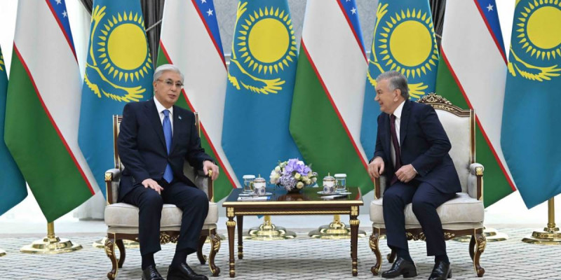 Мемлекет басшысы Өзбекстан Президенті Шавкат Мирзиёевпен келіссөз жүргізді