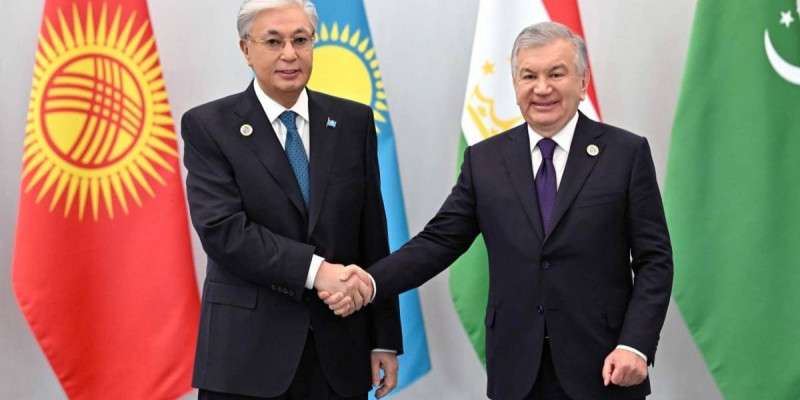 Қасым-Жомарт Тоқаев Ташкенттегі Конгресс орталыққа келді