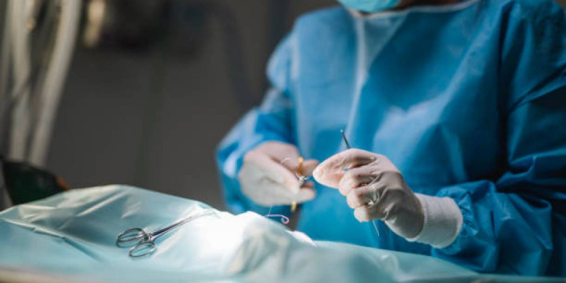 Шымкенттік дәрігерлер алғаш рет көкбауырға тіліксіз ота жасады