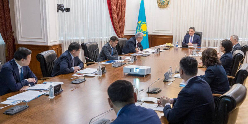 Президент тапсырмасы: Олжас Бектенов халықты әлеуметтік қолдау жүйесін жетілдіру мәселелері жөнінде кеңес өткізді