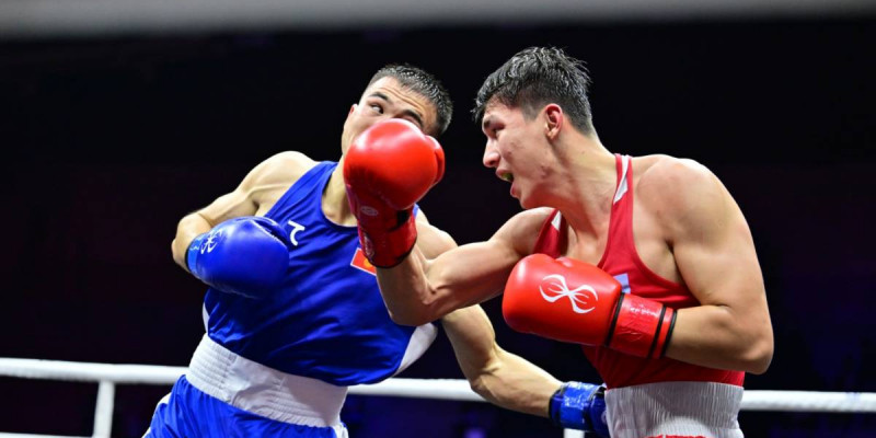 Бокстан Әлем кубогі: Нұрбек Мұрсал финалға шығу үшін жұдырықтасады