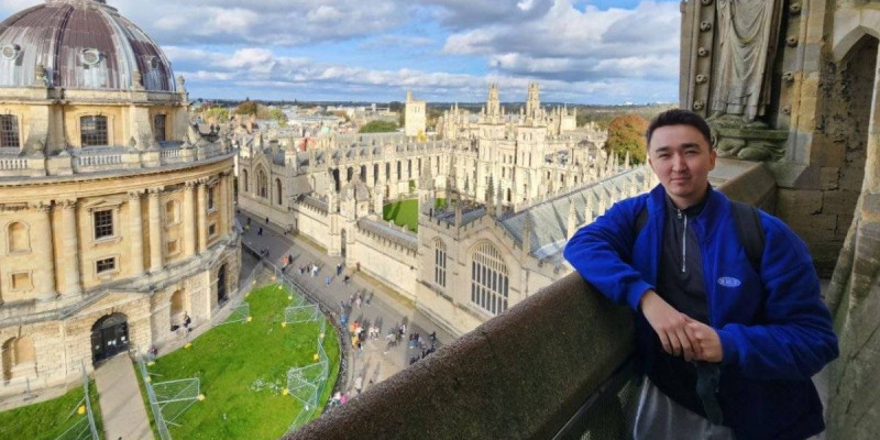 Қазақ ғалымы Оксфордта сабақ беріп жүр