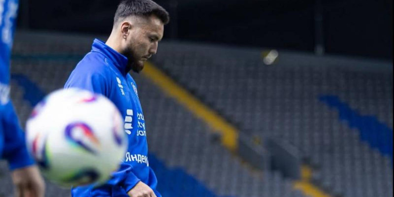 «Хейт деген әрдайым болады»: Самат Смақов Дінмұхаммед Қашкенге қатысты дауға пікір білдірді