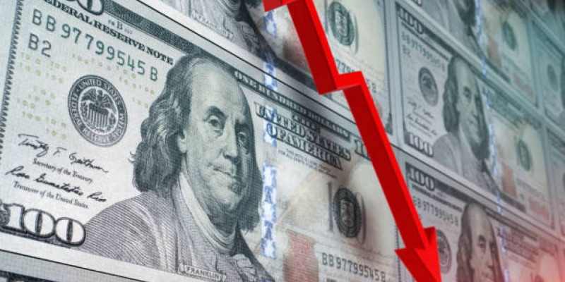 Биржада доллар бағасы 521 теңгеге түсті