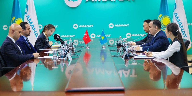 «AMANAT» пен «AK Parti» өзара ынтымақтастықты нығайтпақ