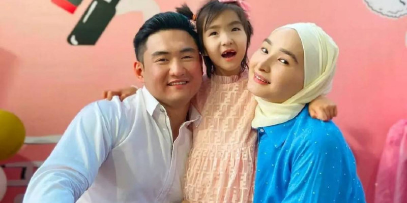 «Өмір мен ойлағандай болмай шықты»: Төреғали Төреәлі қызының диагнозын білген сәтін еске алды (ВИДЕО)