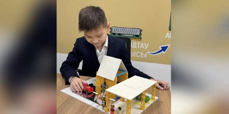 Астанада мектеп оқушысы «ақылды шлагбаум» ойлап тапты