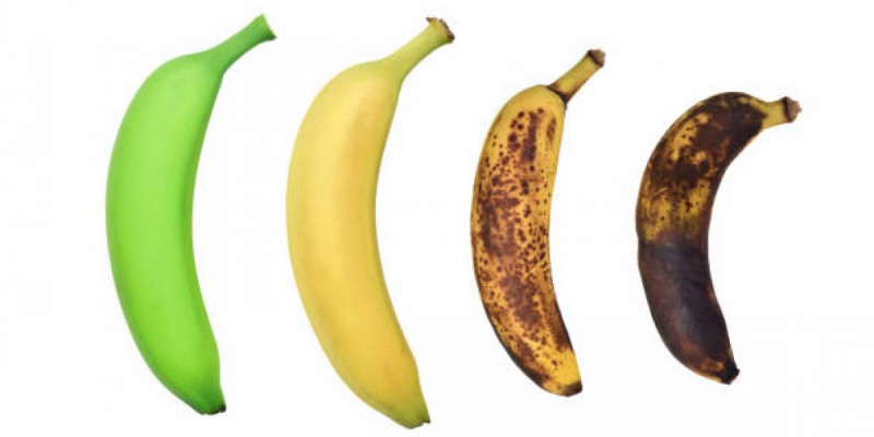 Жасыл ма, теңбіл ме? – диетолог маман бананның қай түрі пайдалырақ екенін айтты