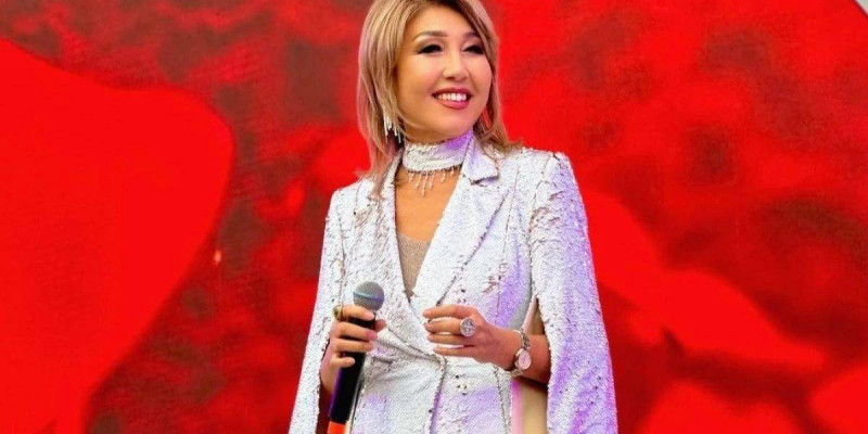 «Махаббаттары ерекше еді»: Жеңіс Ысқақова анасына ән арнады