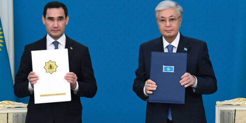 Қасым-Жомарт Тоқаев пен Сердар Бердімұхамедов Бірлескен мәлімдемеге қол қойды