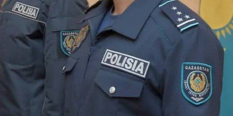 Полицейді тілдеген азамат енді 40 сағат көше сыпырады