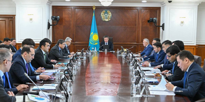 Үкіметтің халықаралық қаржы ұйымдарымен өзара іс-қимылы жаңа деңгейге көтерілді