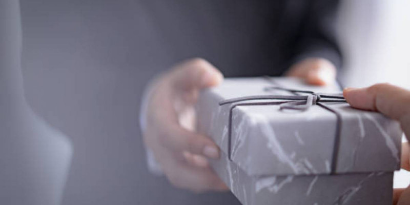 Шымкентте әйел той сыйлықтарын қайтармағаны үшін бұрынғы күйеуін сотқа берді