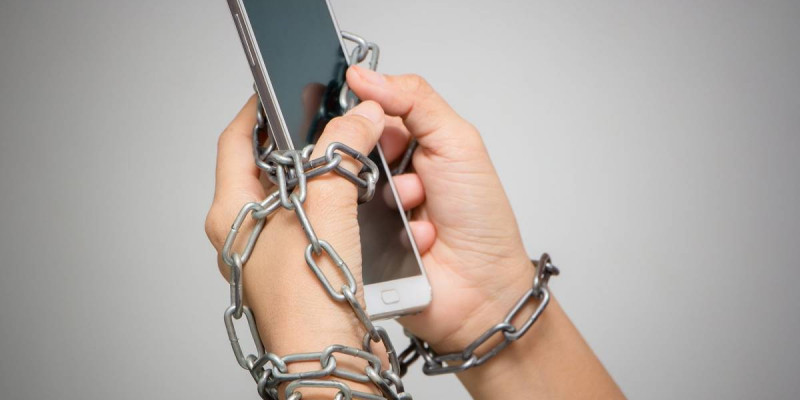 Цифрлық аутизм дерт пе, әдет пе?