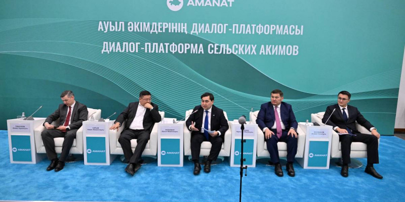 «Ауылдық әкімдердің диалог алаңында» жергілікті басқаруды дамыту мәселелері талқыланды