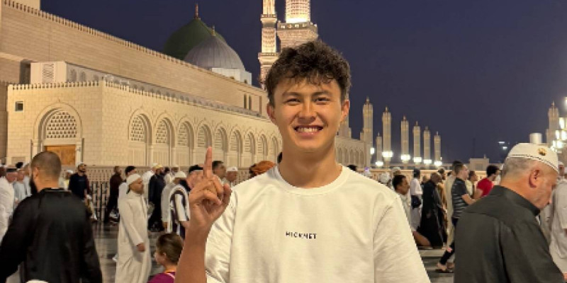 Шымкенттік жігіт Меккеге дейін велосипедпен барған (ВИДЕО)