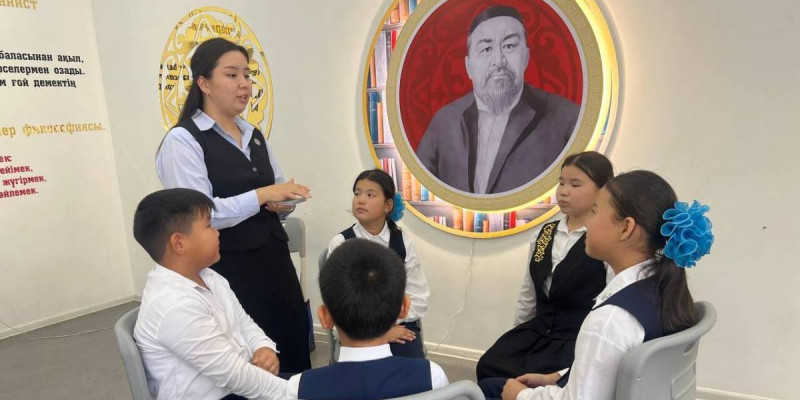 Маңғыстаулық ұстаз мектепішілік буллингтің алдын алуға арналған ойын шығарды