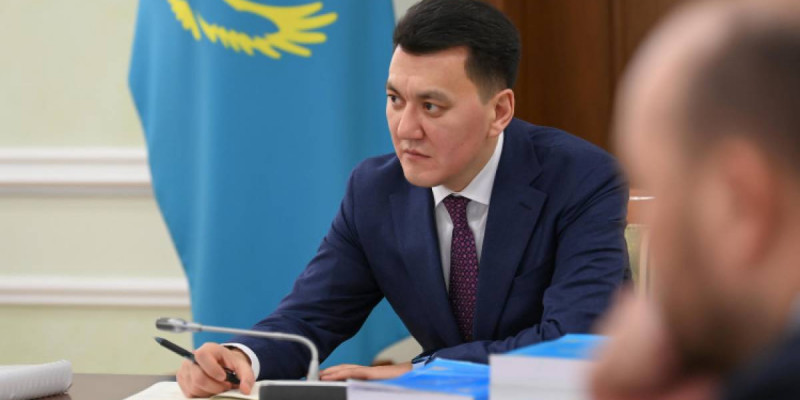 Парламенттік реформаға қатысты 350-ден астам ұсыныс келіп түсті – Ерлан Қарин