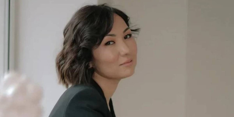 «Пәк жігіт болсын»: Роза коуч тұрмысқа шықпаған қыздарға кеңес берді