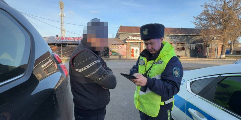 Оралда жол ережесін 44 рет бұзған жүргізуші ұсталды