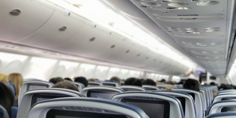 Ақтөбе – Алматы ұшағында жолаушы көз жұмды