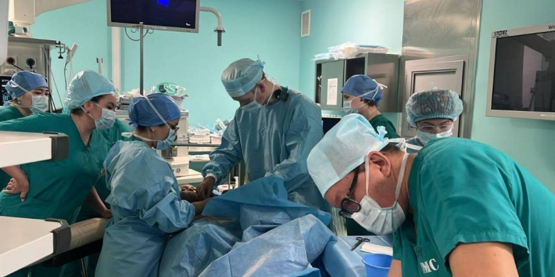 Дәрігерлер феталдық хирургияның арқасында құрсақтағы 105 сәбидің өмірін сақтап қалды