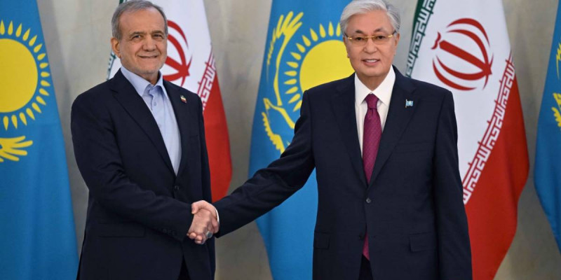 Қасым-Жомарт Тоқаев пен Иран Президенті Масуд Пезешкиан келіссөз жүргізді