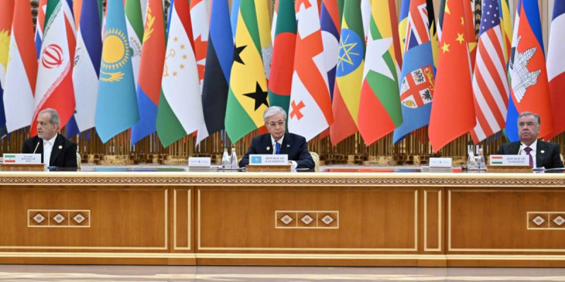 Президент Түрікменстандағы форумға қатысты