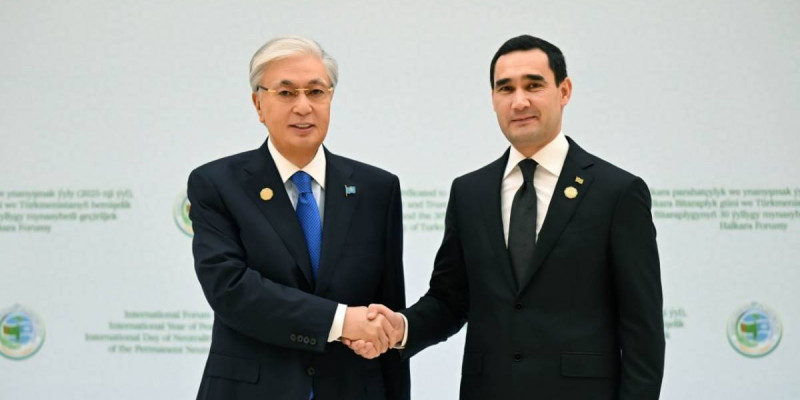 Президент Ашхабадтағы халықаралық форумға қатысу үшін Конгресс орталығына келді