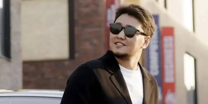 Жахан Отарғалиев киноға алғаш рет қалай түскенін айтты