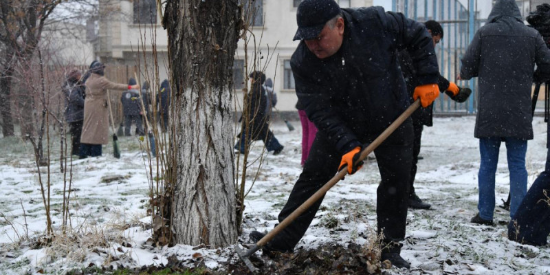 «Таза бейсенбі» – тек қоқыс жинау емес»: Аймақтарда экологиялық акция жалғасып жатыр