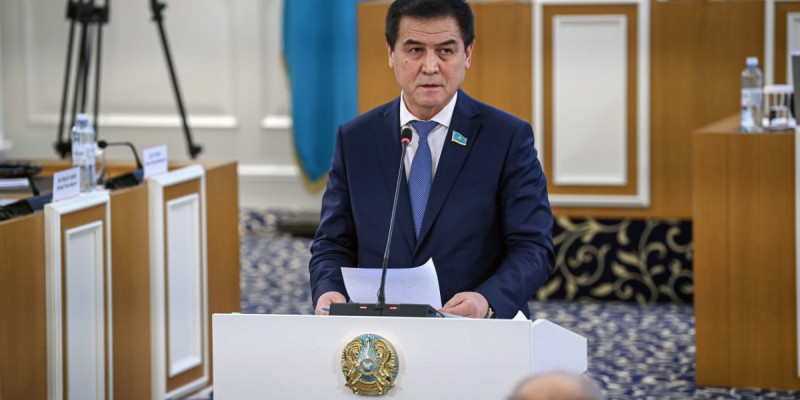 Конституциялық комиссия екінші отырысында «Құрылтай», «Халық кеңесі» бөлімдері бойынша нормаларды талқылады