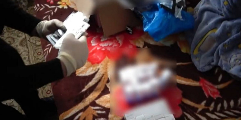 Көкшетауда тыйым салынған дәрі-дәрмек таратқан күдікті ұсталды (ВИДЕО)