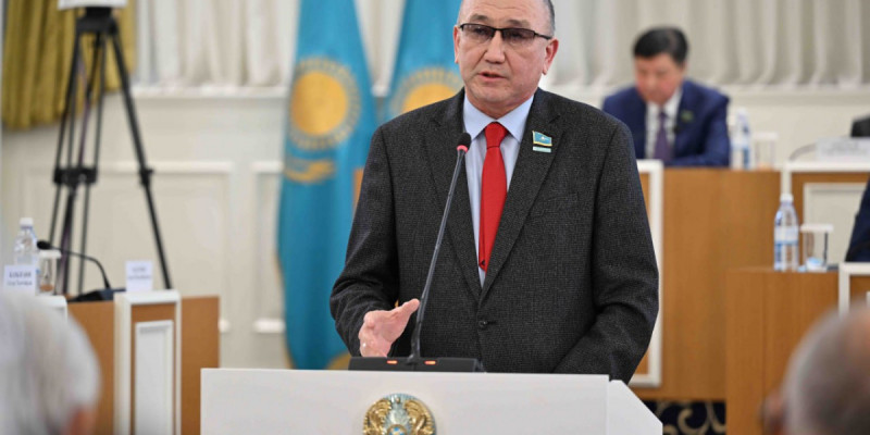 Жеке деректерді және отбасылық құпияны қорғау конституциялық нормаға айналуға тиіс – Марат Башимов